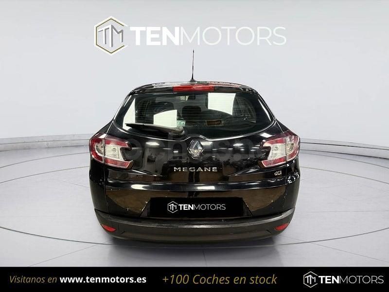 Usado Renault Mégane GrandTour 90 CV (66 kW) 2011 Violeta / lila Familiar