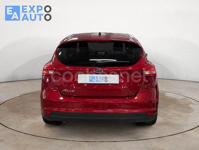 Usado Ford Focus Titanium 125 CV (91 kW) 2016 Rojo Berlina