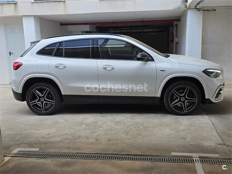 Usado Mercedes GLA250 218 CV (160 kW) 2025 Blanco SUV