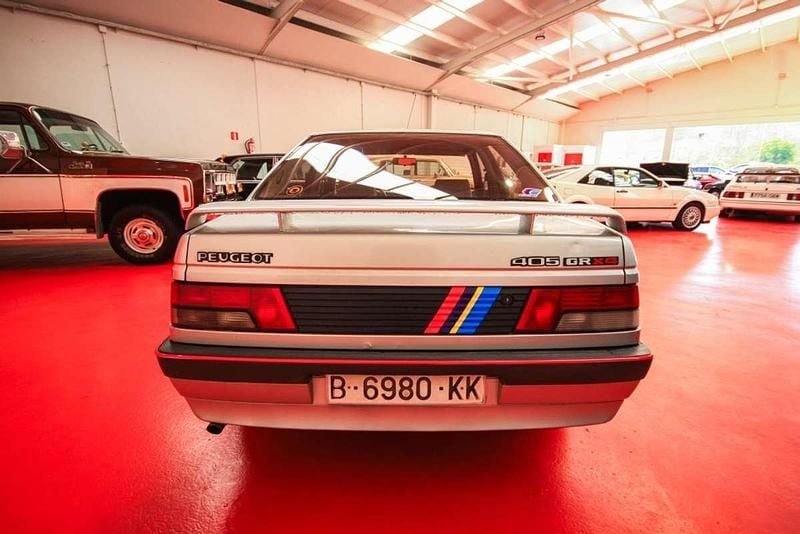 Occasion Peugeot 405 109 ch (80 kW) 1989 Gris Berline