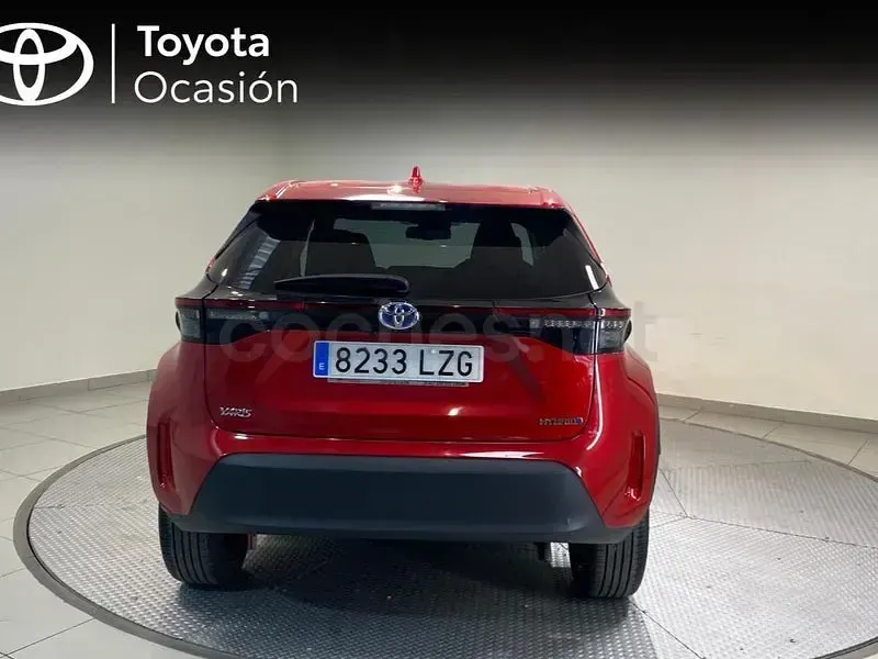 Usado Toyota Yaris Cross Style 116 CV (85 kW) 2022 Rojo SUV