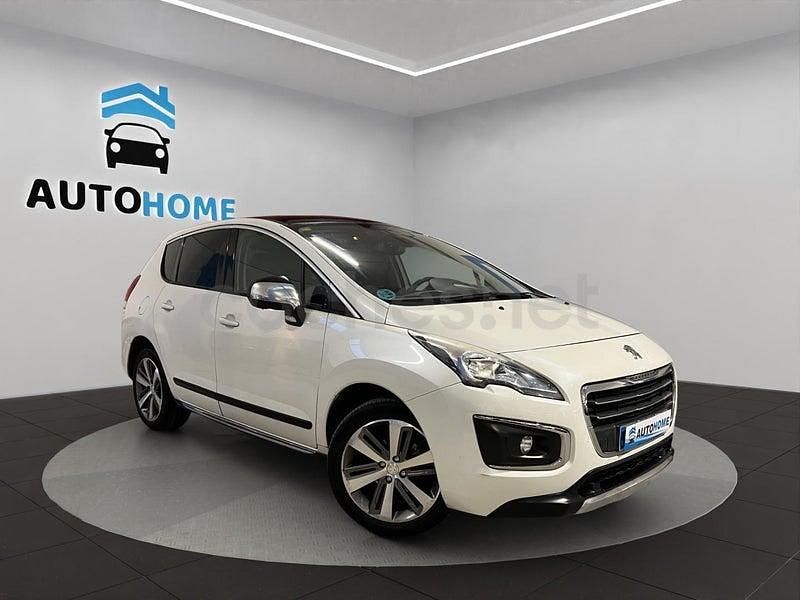 Usado Peugeot 3008 Style 120 CV (88 kW) 2015 Blanco Familiar