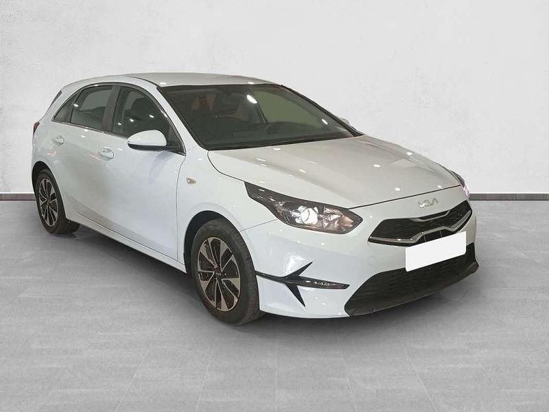 Usado Kia Ceed 101 CV (74 kW) 2024 Blanco Utilitario