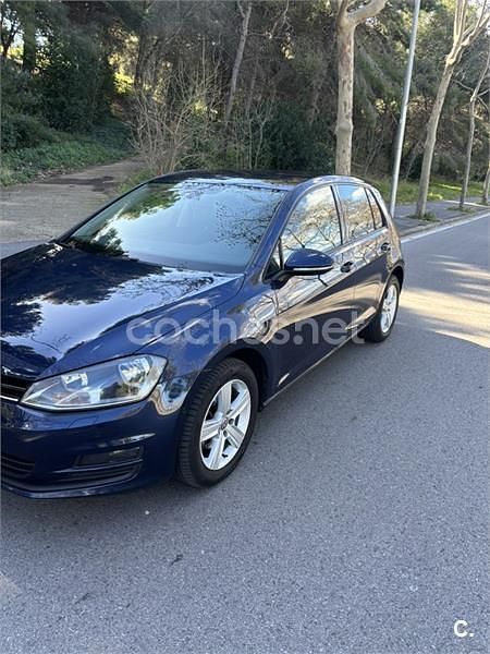 Usado VW Golf VII Advance 105 CV (77 kW) 2013 Azul Berlina