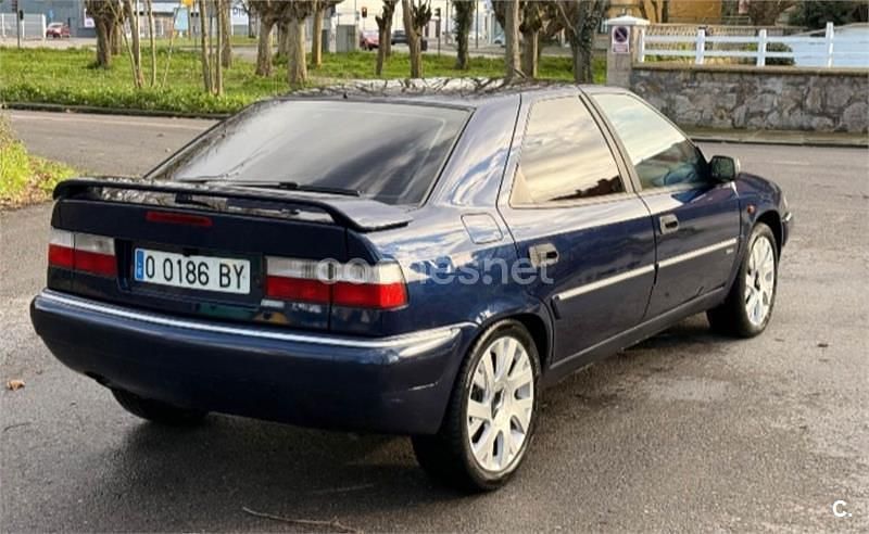 Usado Citroën Xantia 90 CV (66 kW) 1998 Azul Berlina