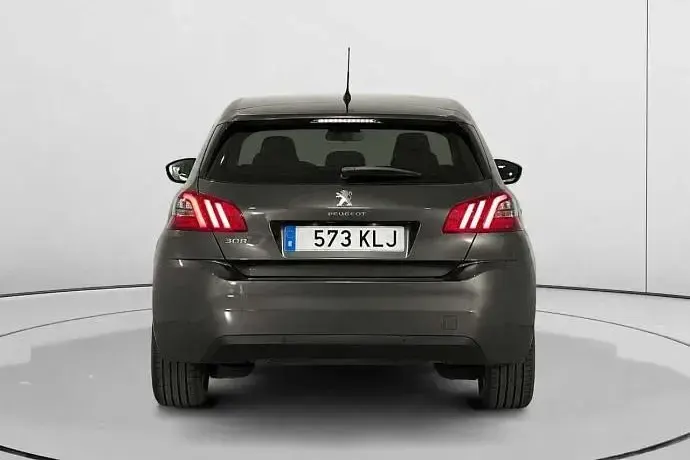 Usado Peugeot 308 Allure 130 CV (95 kW) 2018