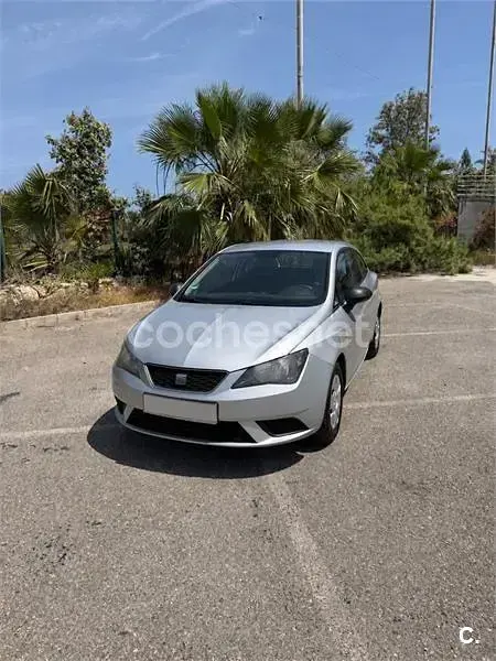 Usado Seat Ibiza SC Style 85 CV (62 kW) 2012 Gris / plata Utilitario