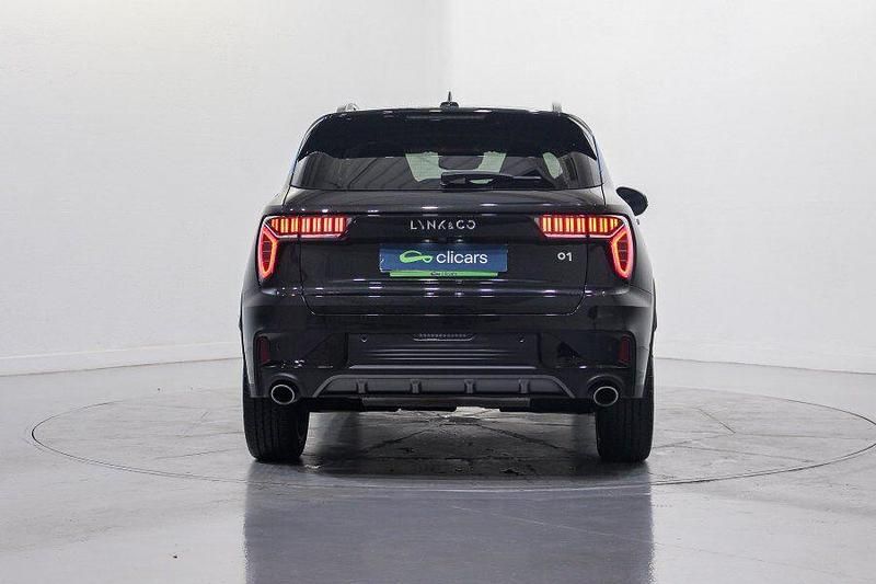 Usado Lynk & Co 01 261 CV (191 kW) 2023 Negro SUV