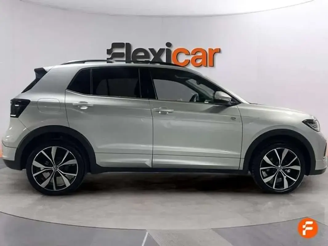 Usado VW T-Cross R-line 116 CV (85 kW) 2025 Gris SUV