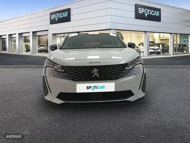 Usado Peugeot 3008 Allure 130 CV (95 kW) 2024 Blanco SUV