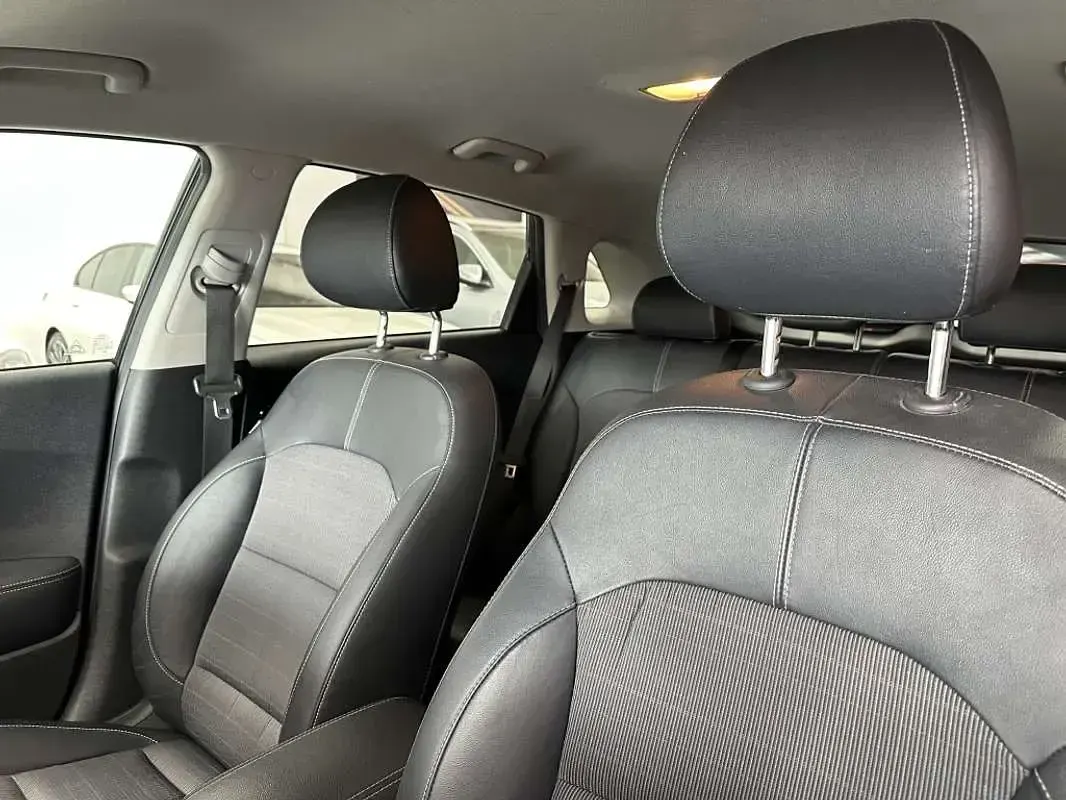 Usado Kia Niro 141 CV (103 kW) 2018 Azul SUV