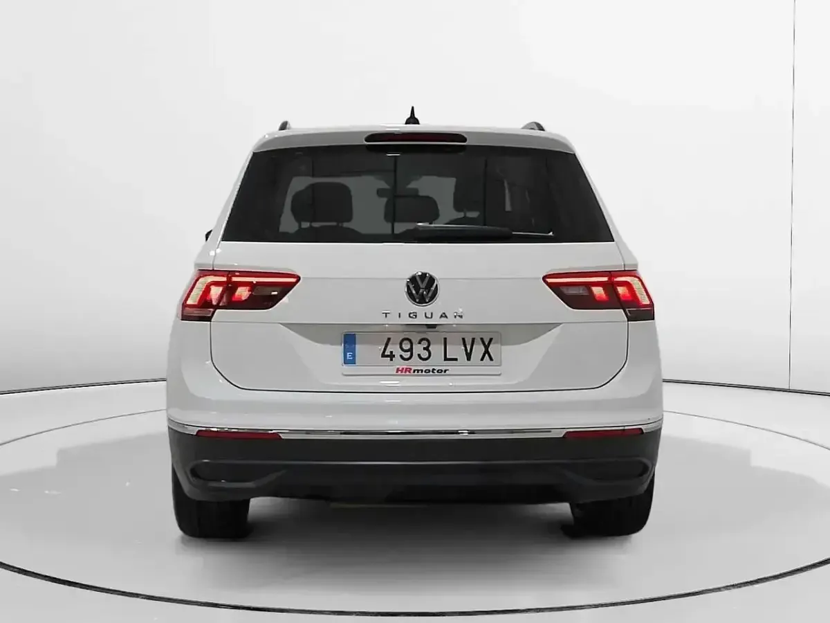 Usado VW Tiguan Life 150 CV (110 kW) 2022 Blanco SUV