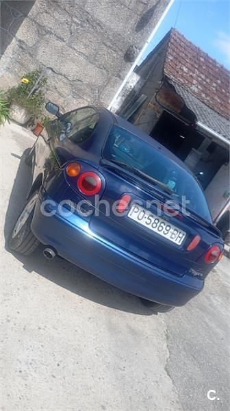 Usado Renault Mégane Coupé 100 CV (73 kW) 1998 Azul Coupe