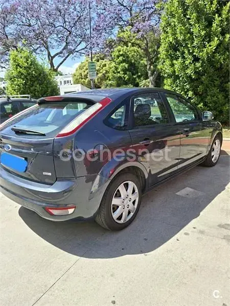 Usado Ford Focus Trend 115 CV (84 kW) 2011 Azul Berlina