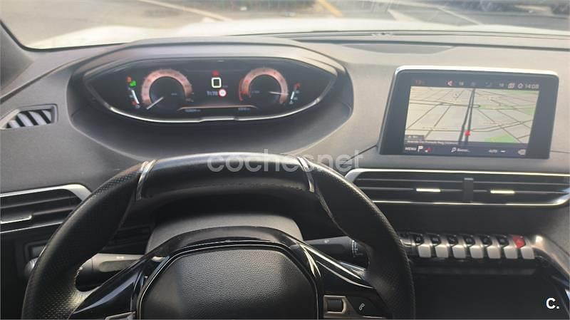 Usado Peugeot 5008 GT-line 130 CV (95 kW) 2017 Blanco SUV
