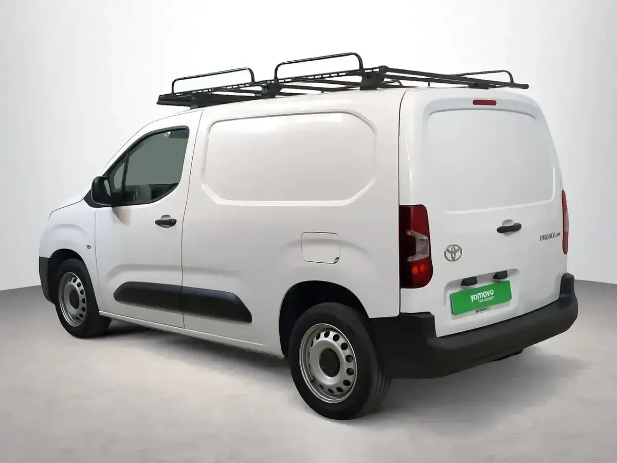 Usado Toyota Proace City City 132 CV (97 kW) 2024 Blanco Monovolumen