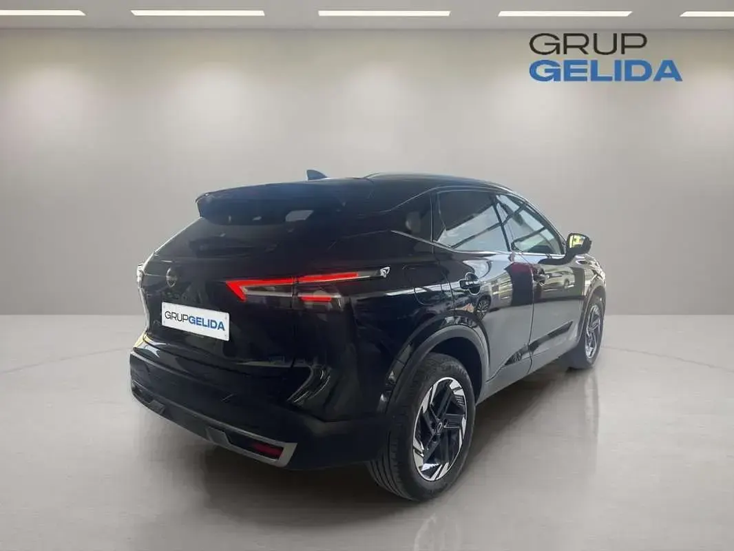 Usado Nissan Qashqai N-Connecta 139 CV (102 kW) 2025 Negro SUV