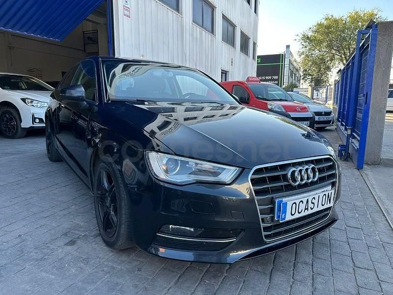 Usado Audi A3 Attraction 150 CV (110 kW) 2015 Negro Berlina