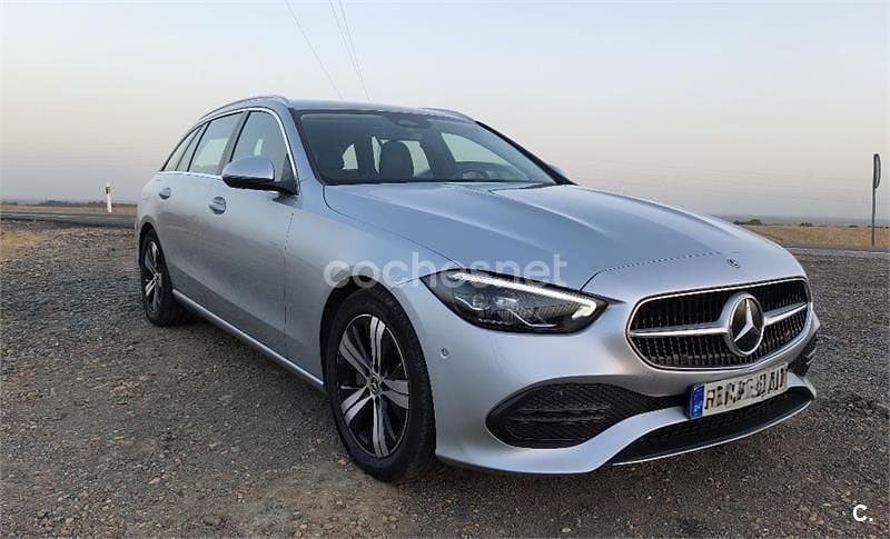 Usado Mercedes C200 204 CV (150 kW) 2023 Gris / plata Familiar