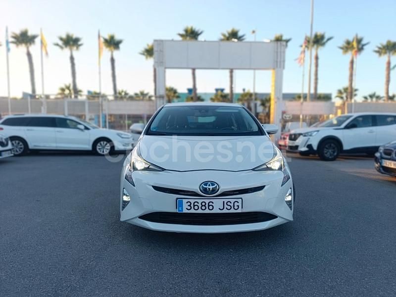 Usado Toyota Prius Advance 136 CV (100 kW) 2016 Blanco Berlina