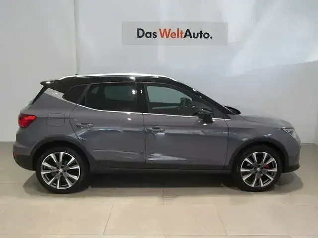 Usado Seat Arona FR 115 CV (84 kW) 2025 Gris SUV