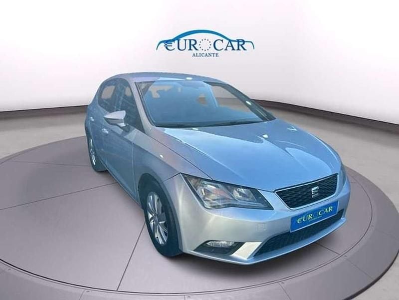 Käytetty Seat Leon ST Reference 105 HP (77 kW) 2015 Harmaa Farmari