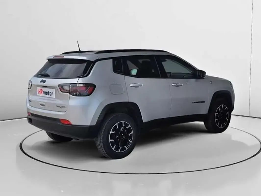 Usado Jeep Compass Trailhawk 241 CV (177 kW) 2022 Gris SUV