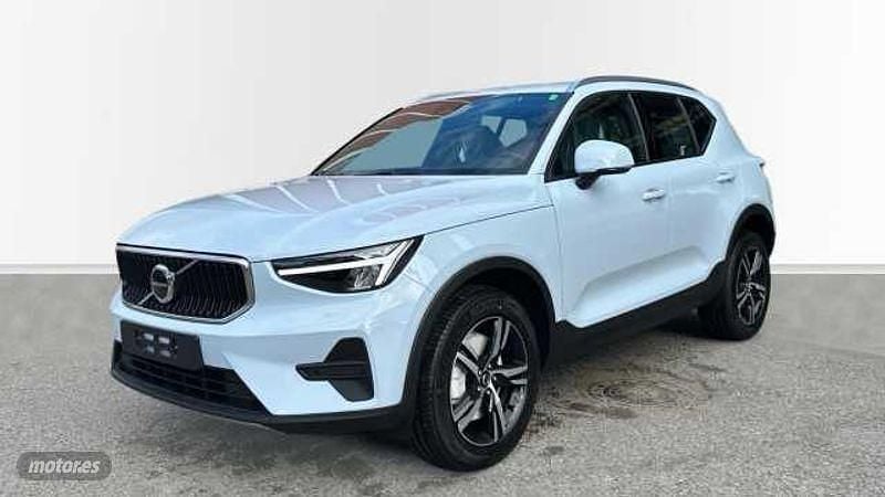 Azul Nuevo 2025 Volvo XC40 Core SUV | 36.800 € (Precio justo) - Imagen 1/4