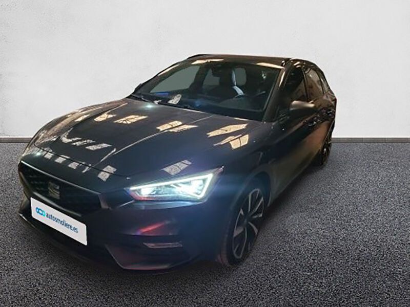 Gris / plata Usado 2021 Seat Leon FR Familiar | 21.890 € (Un poco caro) - Imagen 1/4