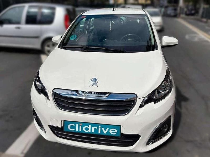 Usado Peugeot 108 Allure 69 CV (50 kW) 2021 Blanco Utilitario