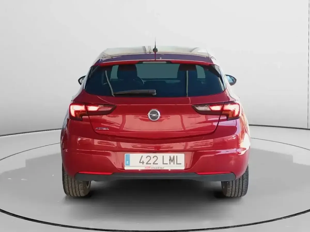 Usado Opel Astra GS Line 130 CV (95 kW) 2021 Rojo Berlina