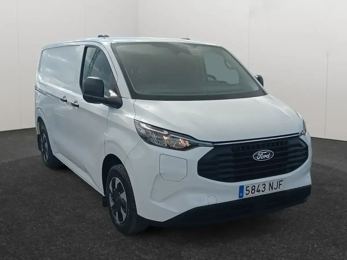 Käytetty Ford Transit Custom Trend 232 HP (170 kW) 2025 Van