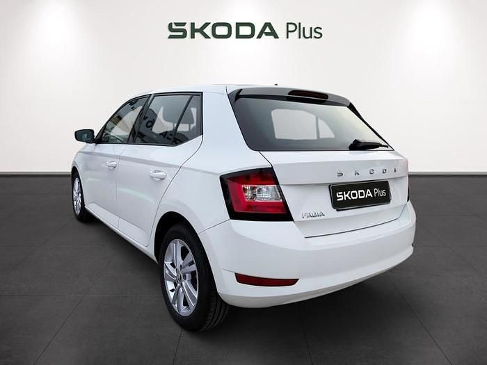 Usado Skoda Fabia Ambition 95 CV (69 kW) 2021 Blanco Berlina
