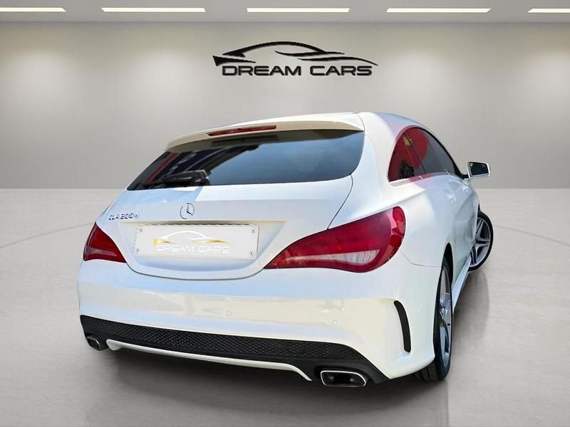 Usado Mercedes CLA200 136 CV (100 kW) 2016 Blanco Familiar