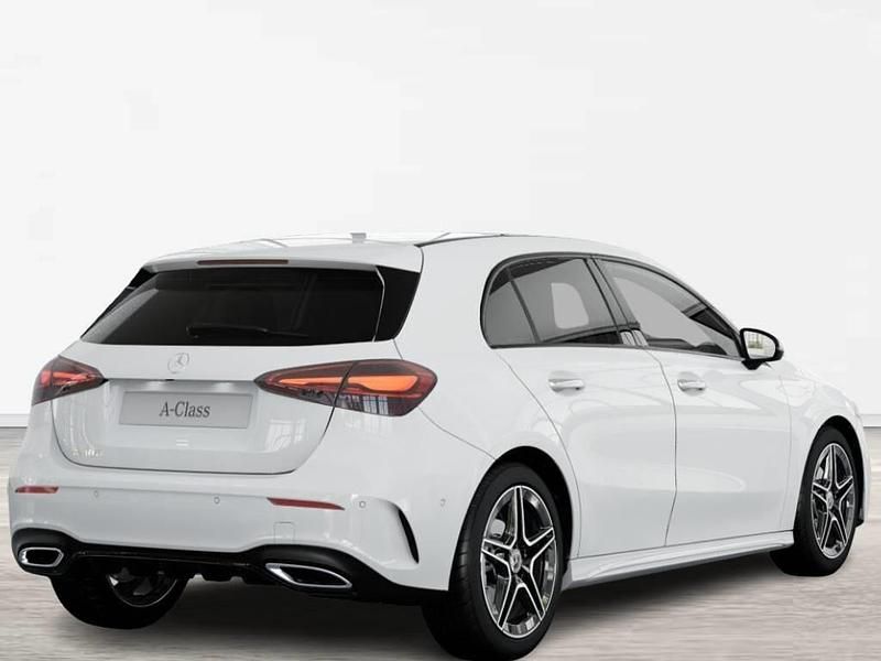 Nuevo Mercedes A180 136 CV (100 kW) 2026 Blanco Berlina