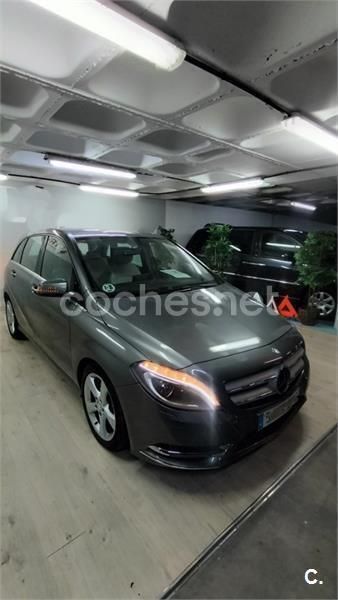 Gris / plata Usado 2013 Mercedes B180 Monovolumen | 12.900 € (Super precio) - Imagen 1/4