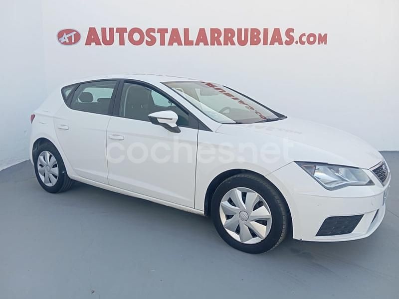Usado Seat Leon Style 115 CV (84 kW) 2020 Blanco Berlina
