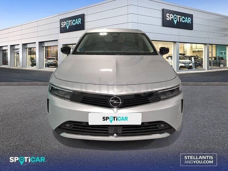 Usado Opel Astra Elegance 181 CV (133 kW) 2022 Gris / plata Berlina