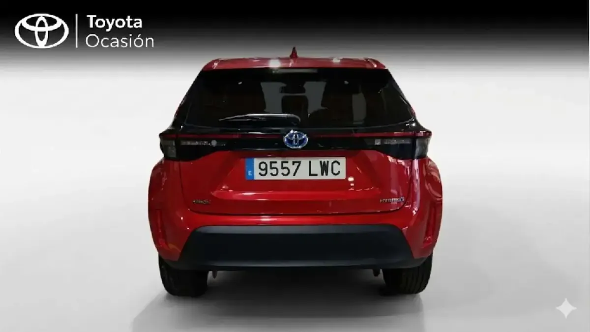 Usado Toyota Yaris Cross Active 116 CV (85 kW) 2022 Rojo SUV