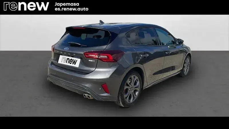 Usado Ford Focus ST-Line X 125 CV (91 kW) 2022 Gris Berlina