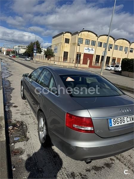 Usado Audi A6 255 CV (187 kW) 2004 Gris / plata Berlina