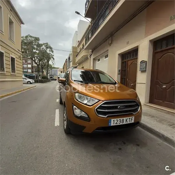 Usado Ford Ecosport Trend 100 CV (73 kW) 2019 Naranja SUV