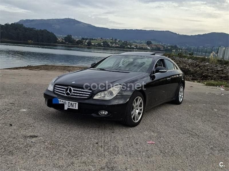 Negro Usado 2005 Mercedes CLS320 Berlina | 2500 € - Imagen 1/4