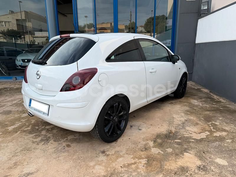 Usado Opel Corsa Color Edition 100 CV (73 kW) 2011 Blanco Berlina