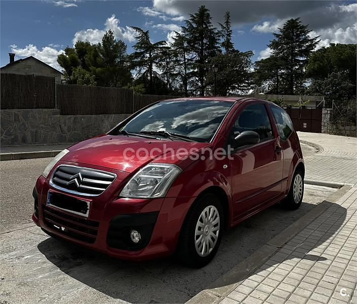 Granate Usado 2008 Citroën C2 Utilitario | 3400 € (Precio justo) - Imagen 1/4