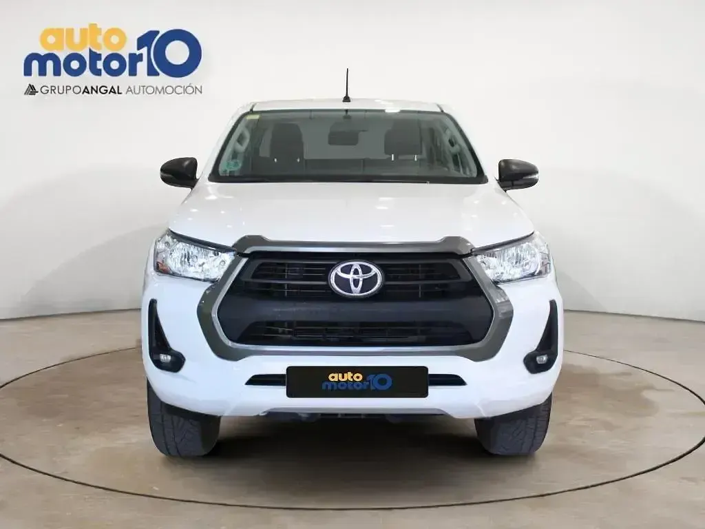 Usado Toyota HiLux 150 CV (110 kW) 2021 Blanco Pickup/Camioneta