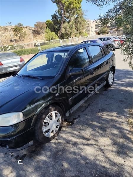Verde Usado 2001 Opel Astra Comfort Berlina | 500 € (Super precio) - Imagen 1/4