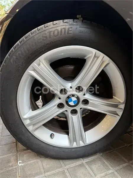 Usado BMW 318 143 CV (105 kW) 2015 Gris / plata Familiar