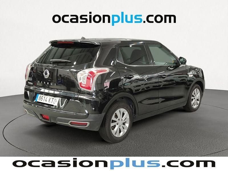 Usado Ssangyong (KGM) Tivoli Limited 128 CV (94 kW) 2019 Negro SUV