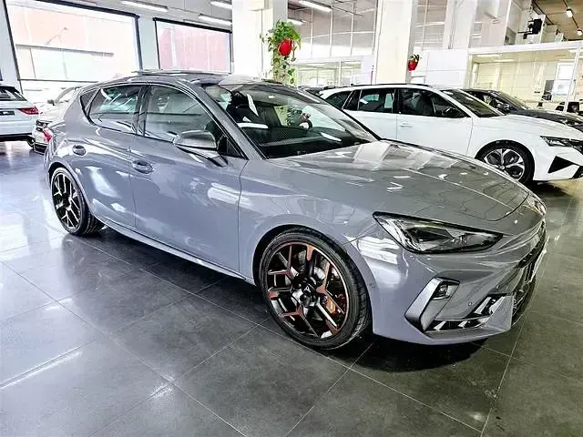 Nuevo Cupra Leon VZ 325 CV (239 kW) 2026 Gris Berlina
